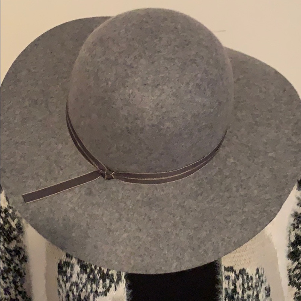 NWT Nine West Wool Hat